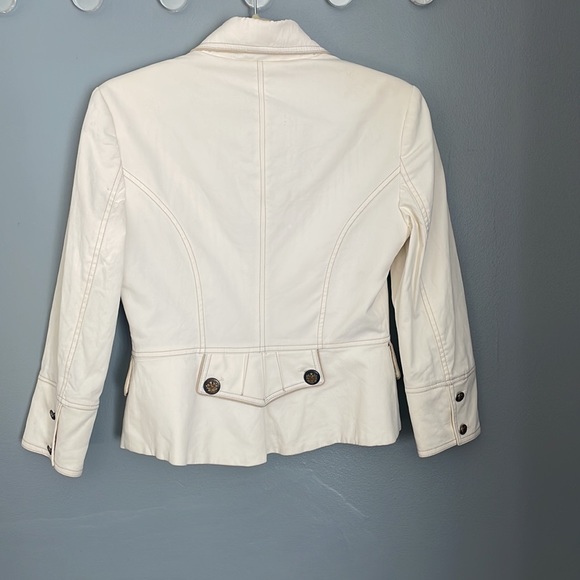 2000s BCBG cropped white 3/4 sleeve jacket - Picture 8 of 9